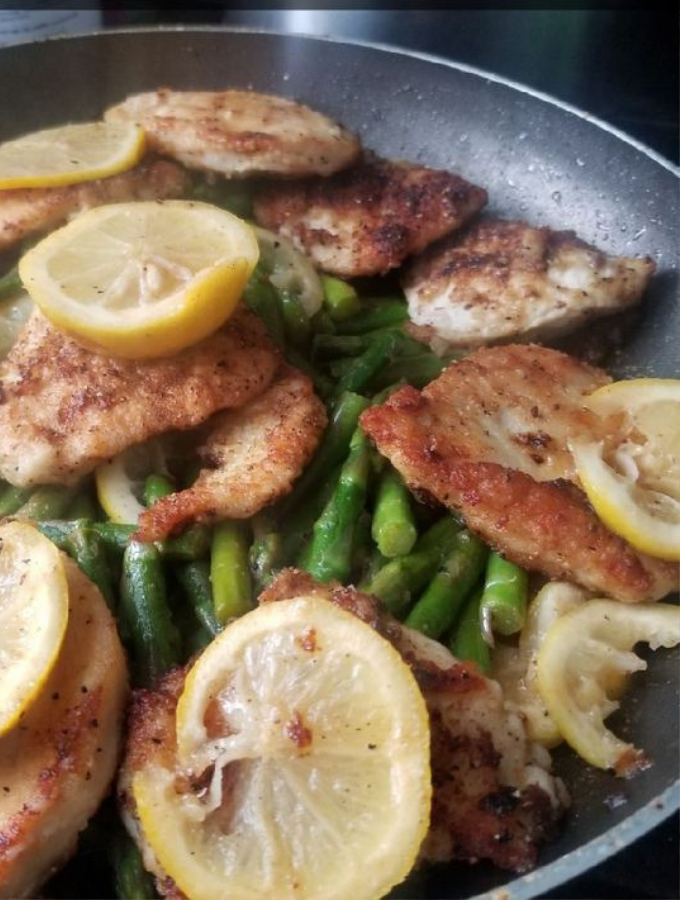 5 INGREDIENTS LEMON CHICKEN WITH ASPARAGUS